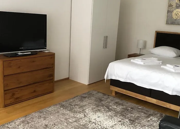 1br In The Trendiest District Of The - West 14